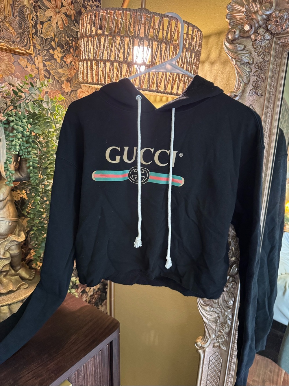 D u p e Gucci cropped hoodie